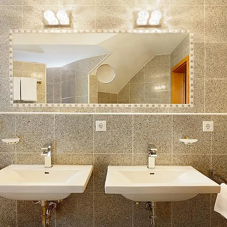 Braeutigam's Weinstuben Hotel 3*