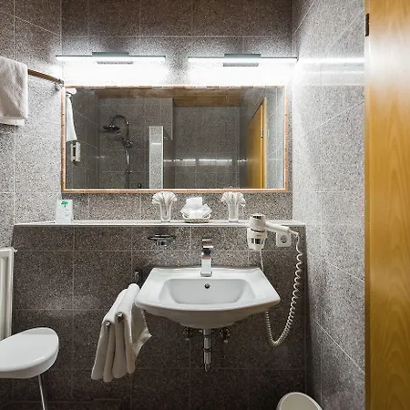 Braeutigam's Weinstuben Hotel